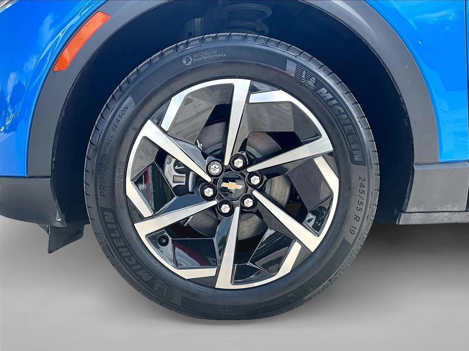 2025 Chevrolet Equinox EV LT photo 10