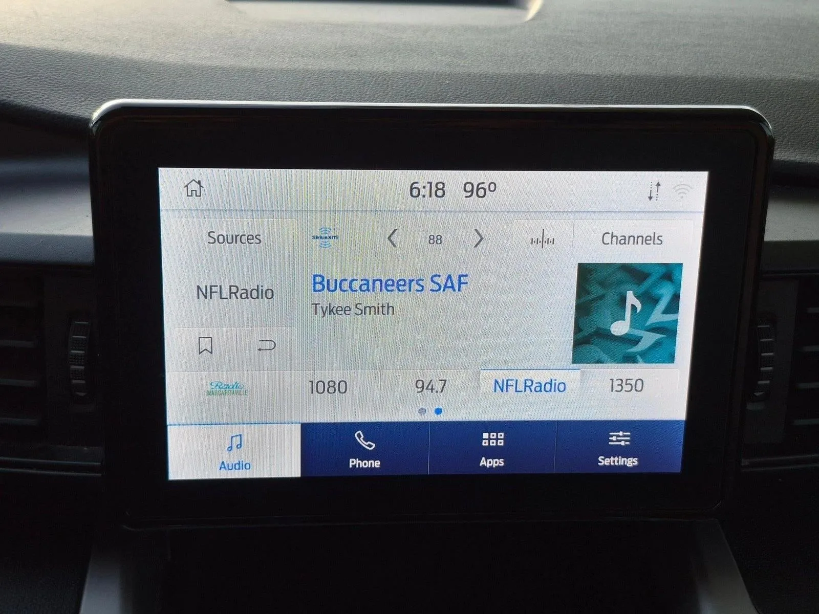 2021 Ford Explorer Base photo 12