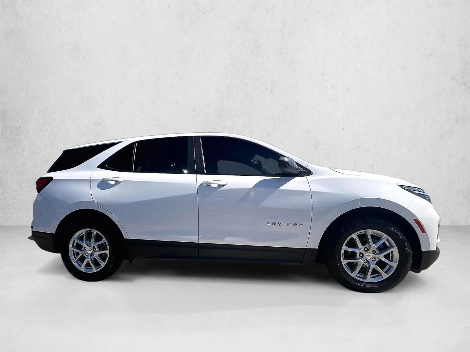 2022 Chevrolet Equinox LS photo 5