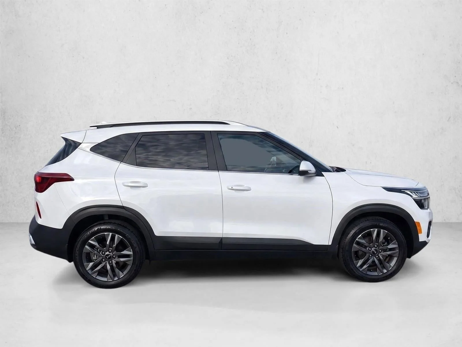 2023 Kia Seltos S IVT FWD photo 8