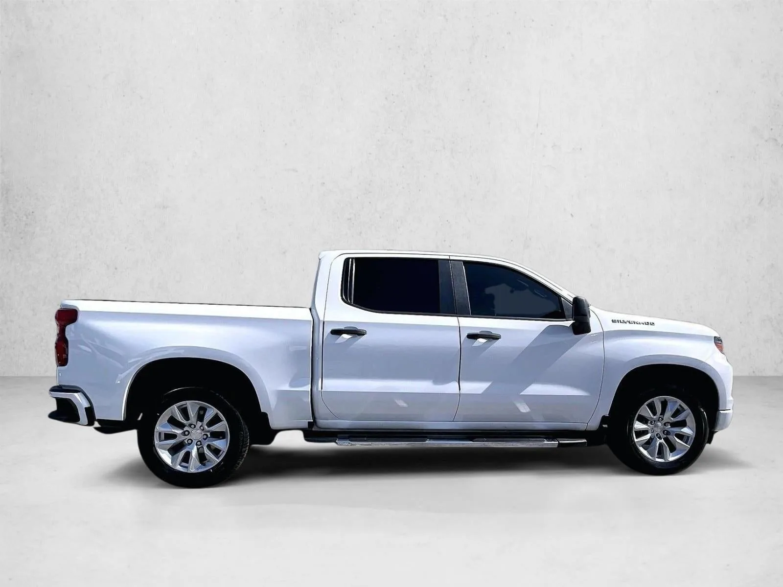 2023 Chevrolet Silverado 1500 Custom photo 5
