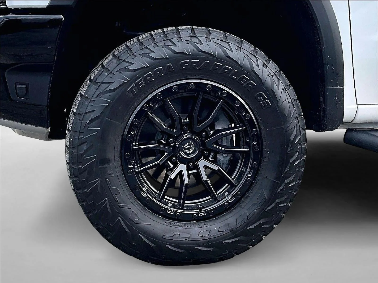 2024 Chevrolet Silverado 1500 ZR2 photo 10