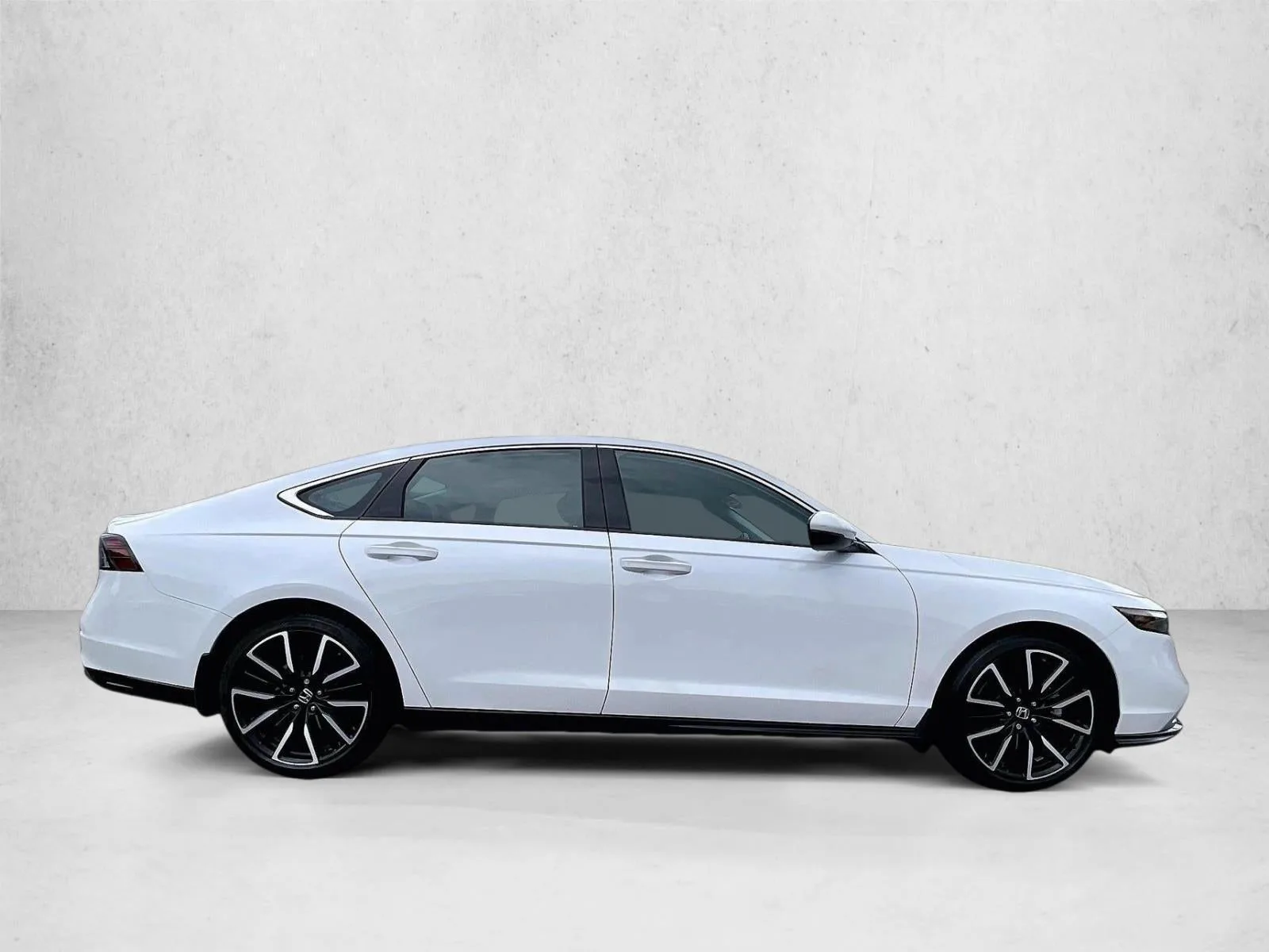2025 Honda Accord Hybrid Touring photo 5