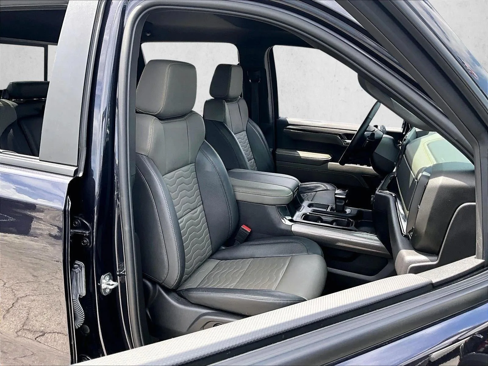 2024 Chevrolet Silverado 1500 ZR2 photo 9