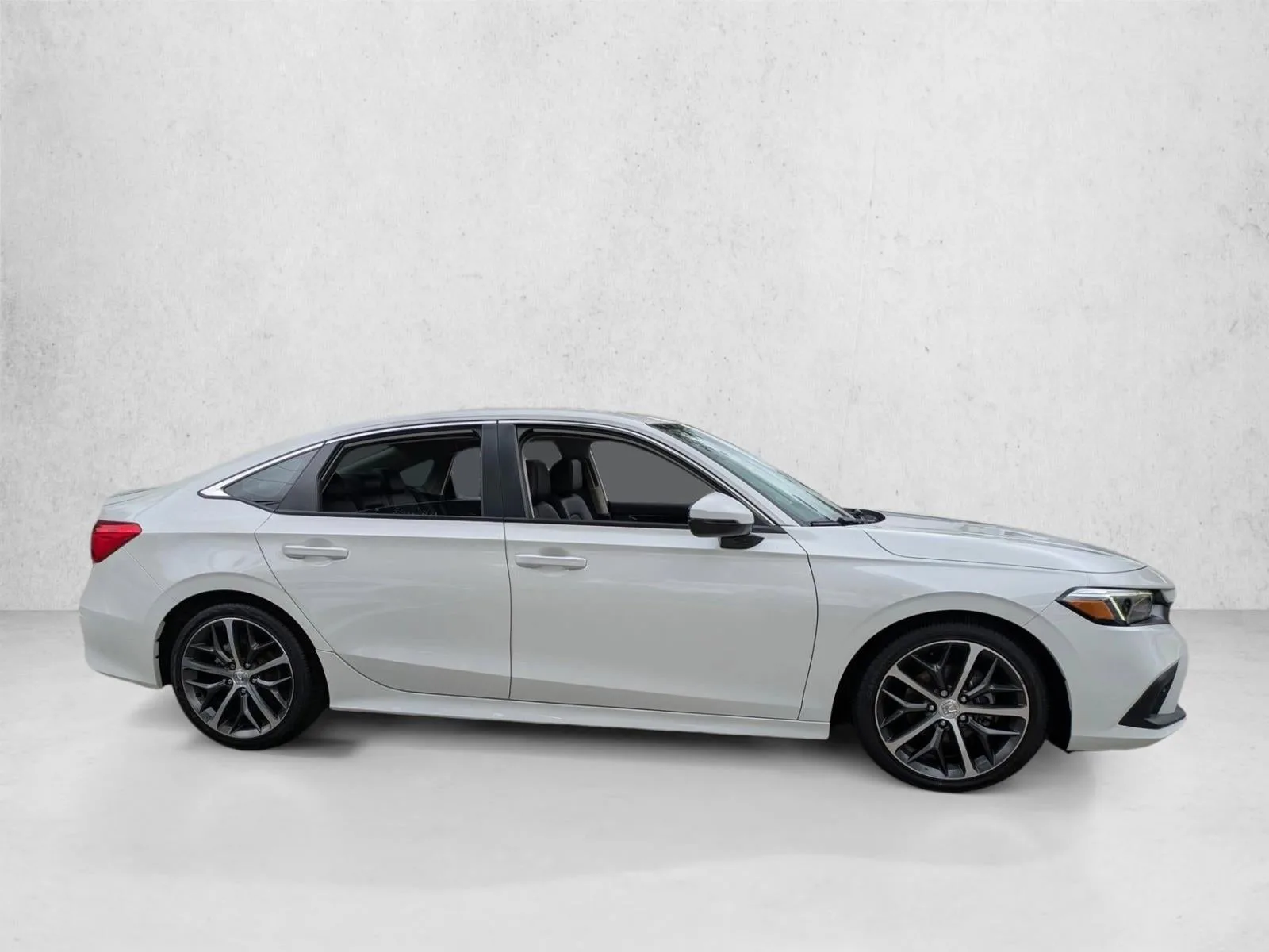 2024 Honda Civic Sedan Touring CVT photo 4