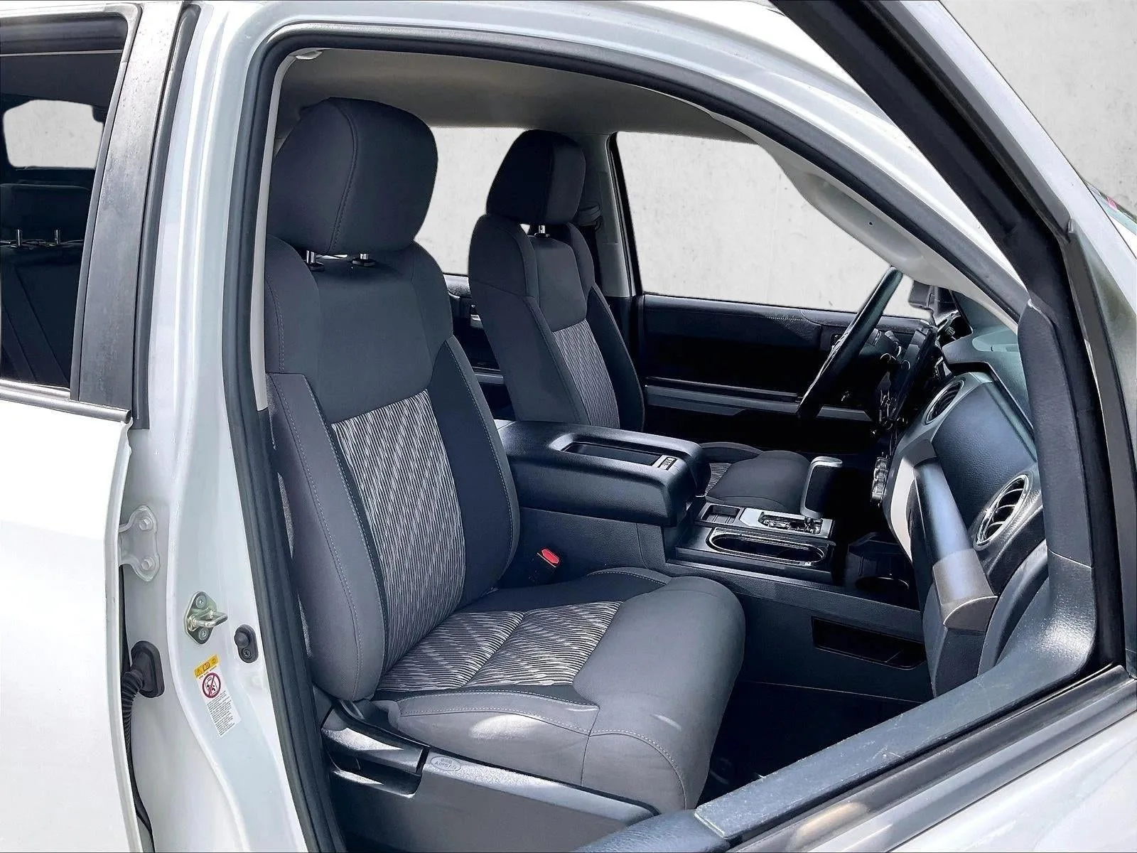 2019 Toyota Tundra SR5 5.7L V8 photo 9