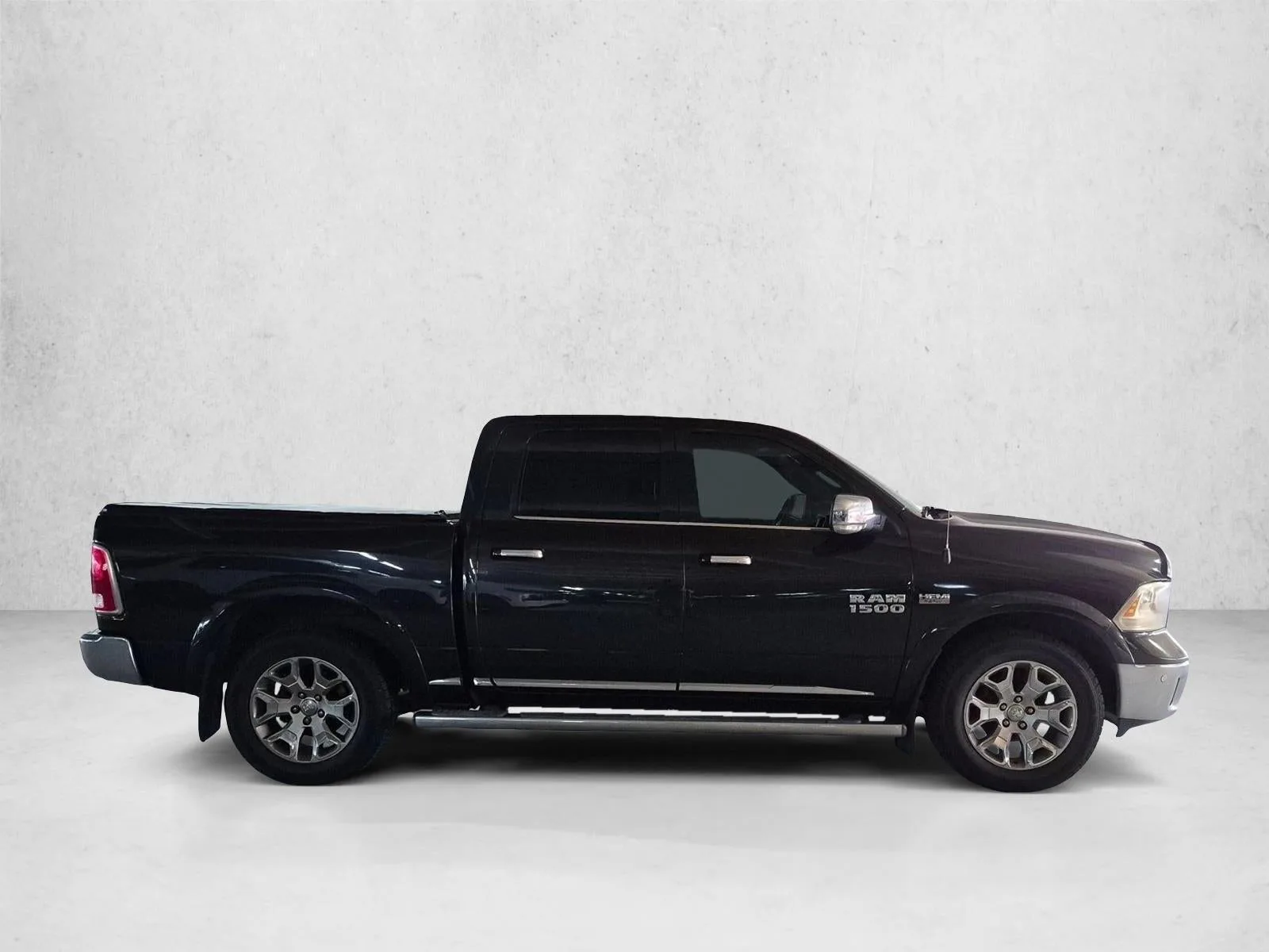 2016 RAM 1500 Longhorn Limited photo 4