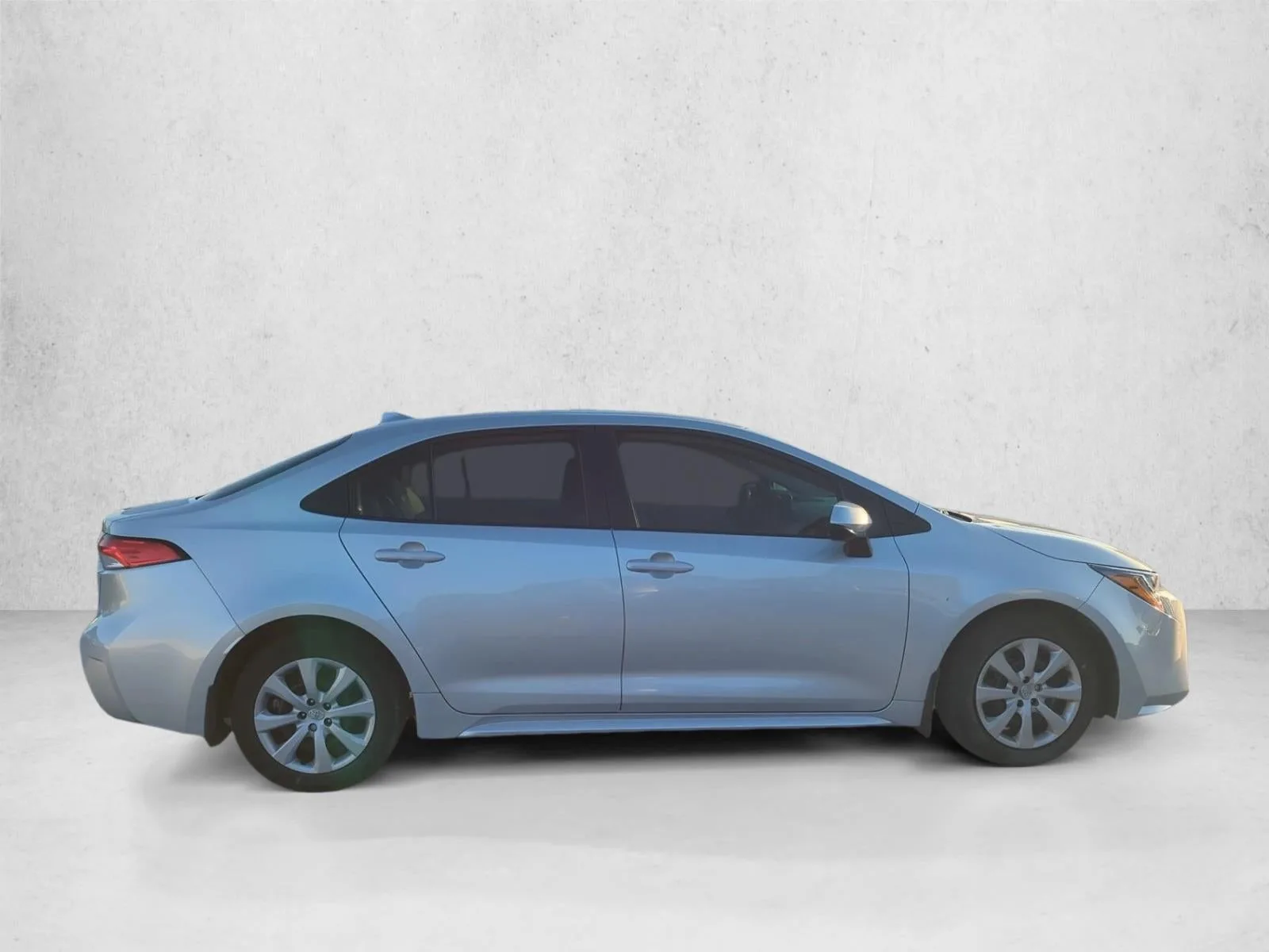 2025 Toyota Corolla LE CVT (Natl) photo 4
