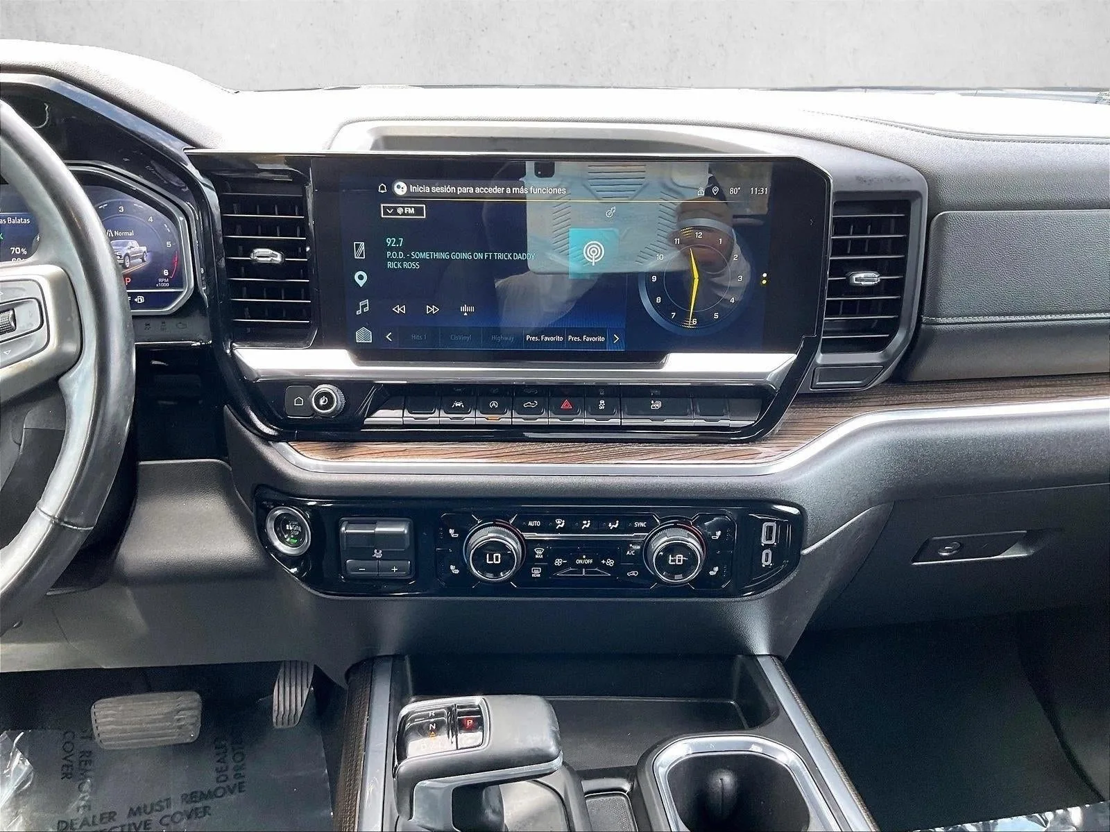 2025 Chevrolet Silverado 1500 RST photo 8