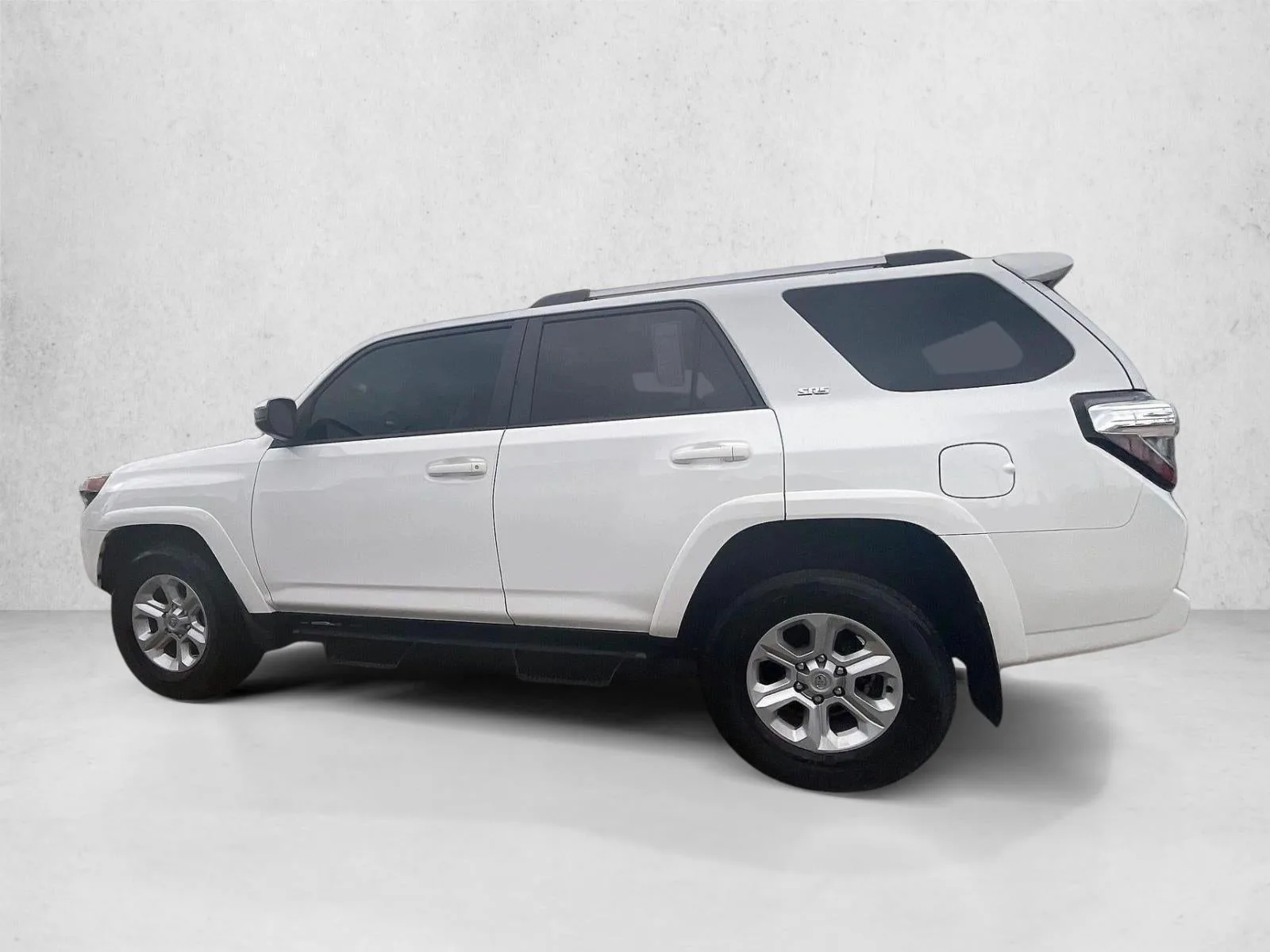 2023 Toyota 4Runner SR5 photo 6