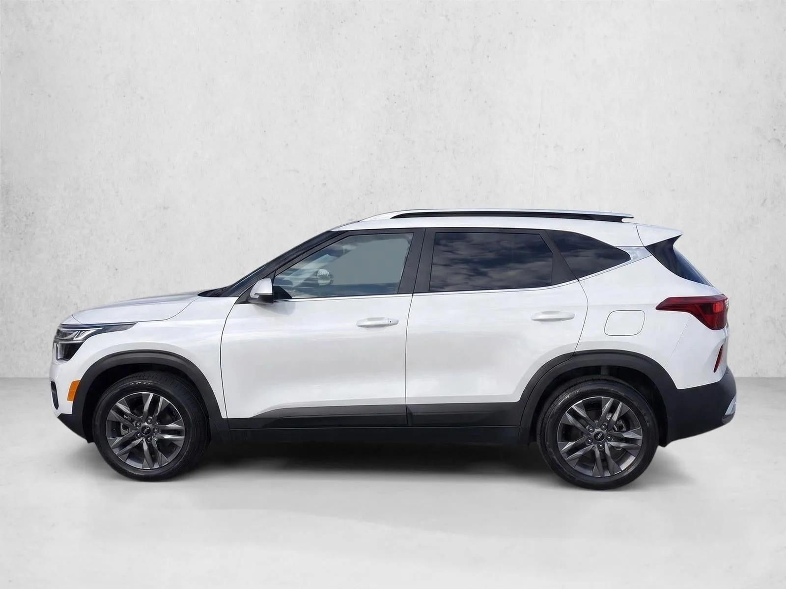 2023 Kia Seltos S IVT FWD photo 4
