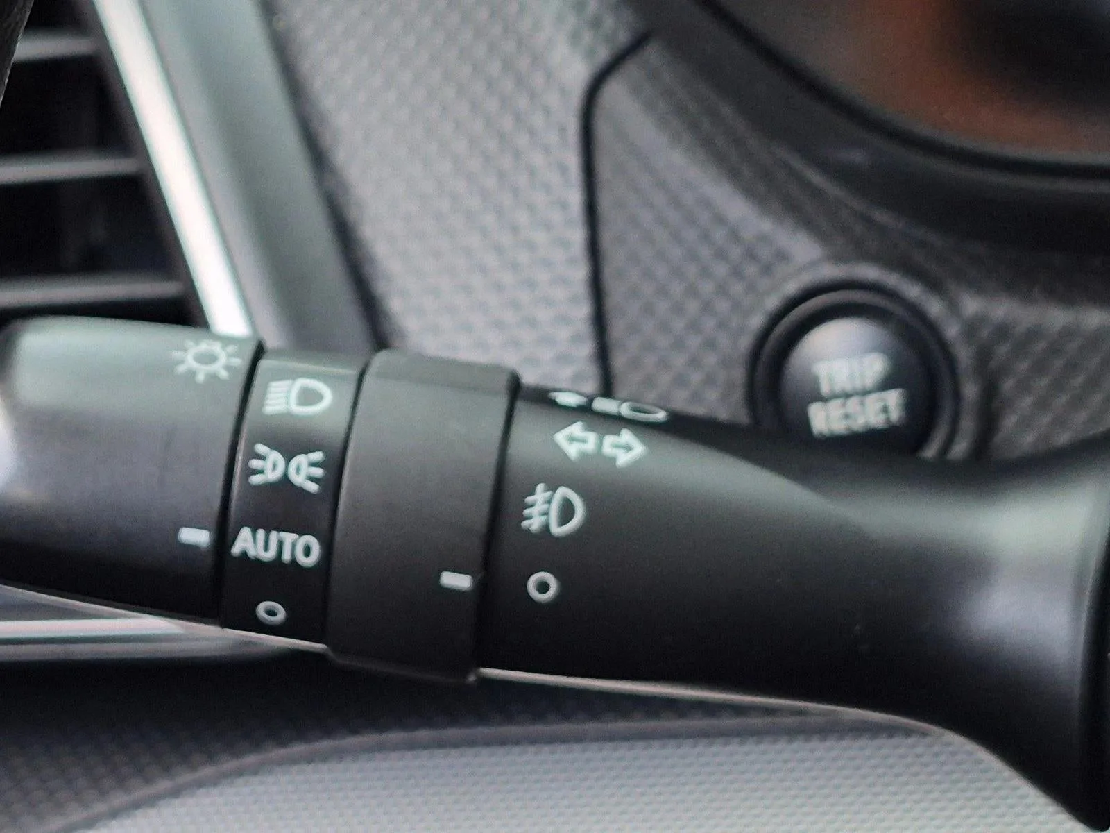 2021 Subaru Forester Limited CVT photo 11