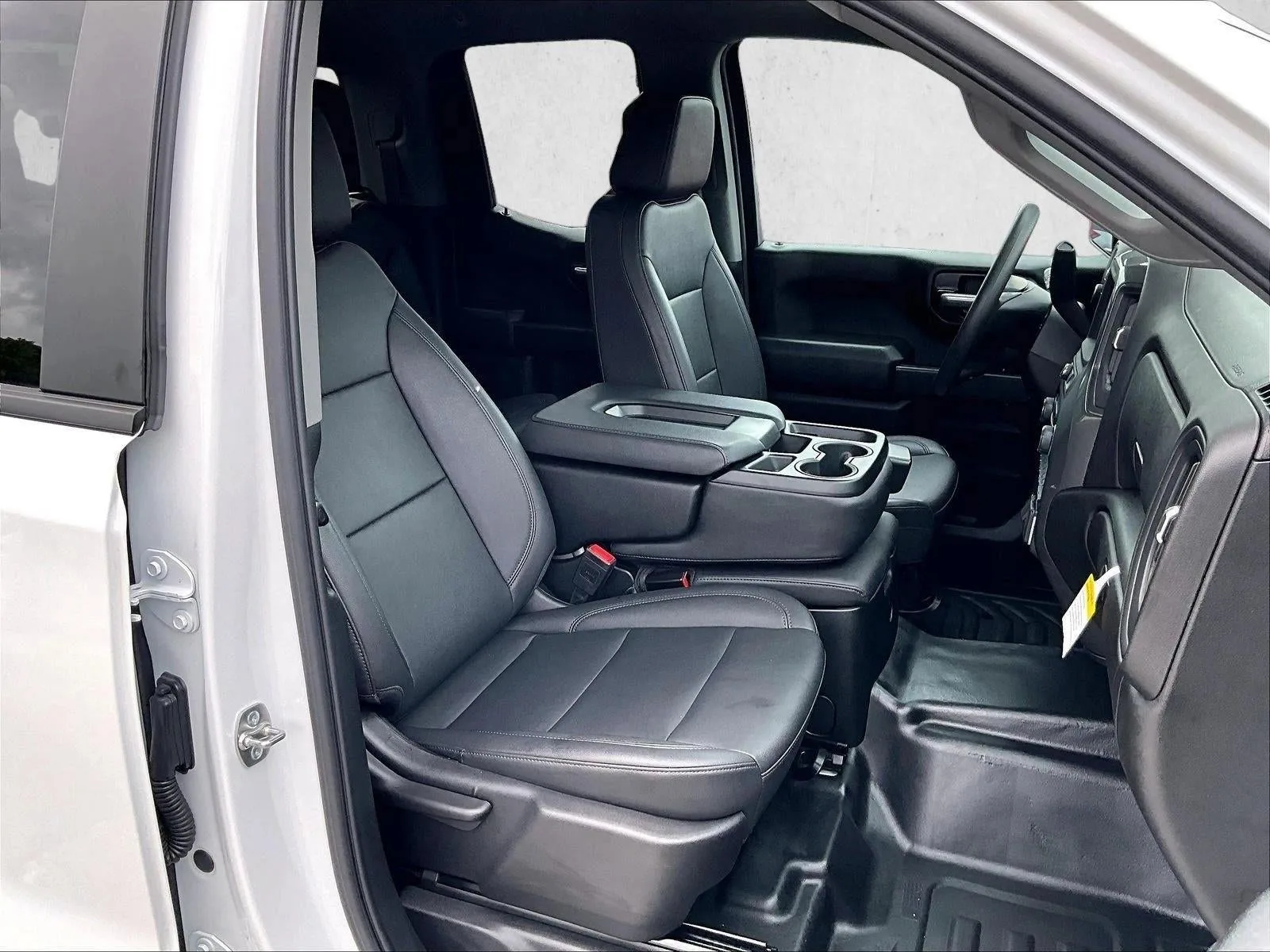 2025 Chevrolet Silverado 1500 WT photo 9