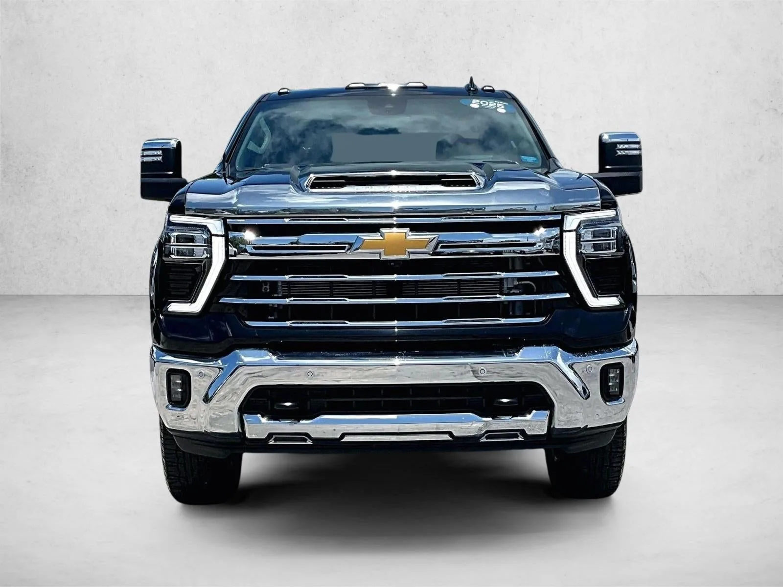 2025 Chevrolet Silverado 3500 HD LTZ photo 3