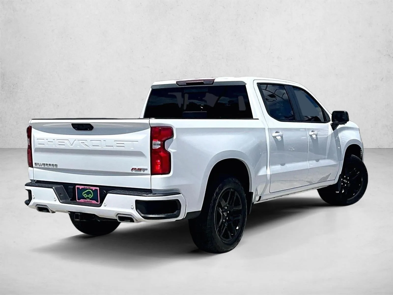 2025 Chevrolet Silverado 1500 RST photo 2