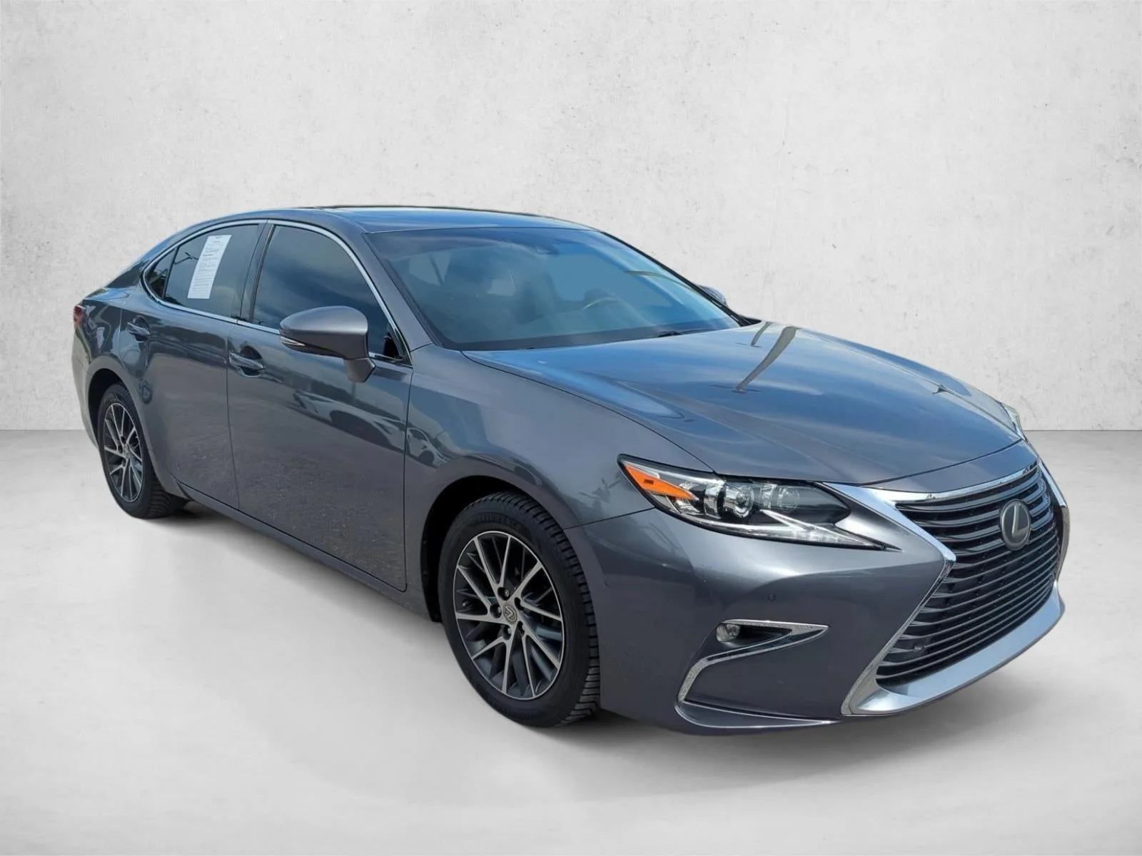 2018 Lexus ES 350 FWD photo 3