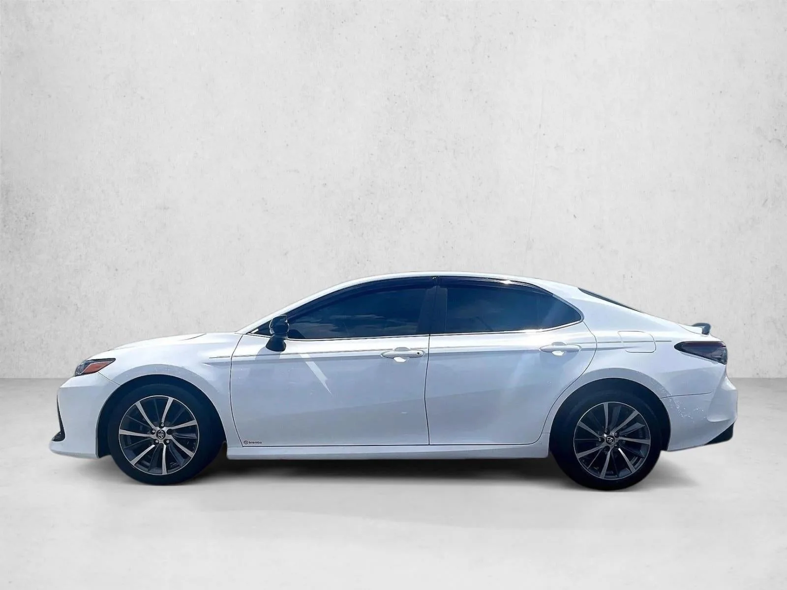 2022 Toyota Camry LE photo 6