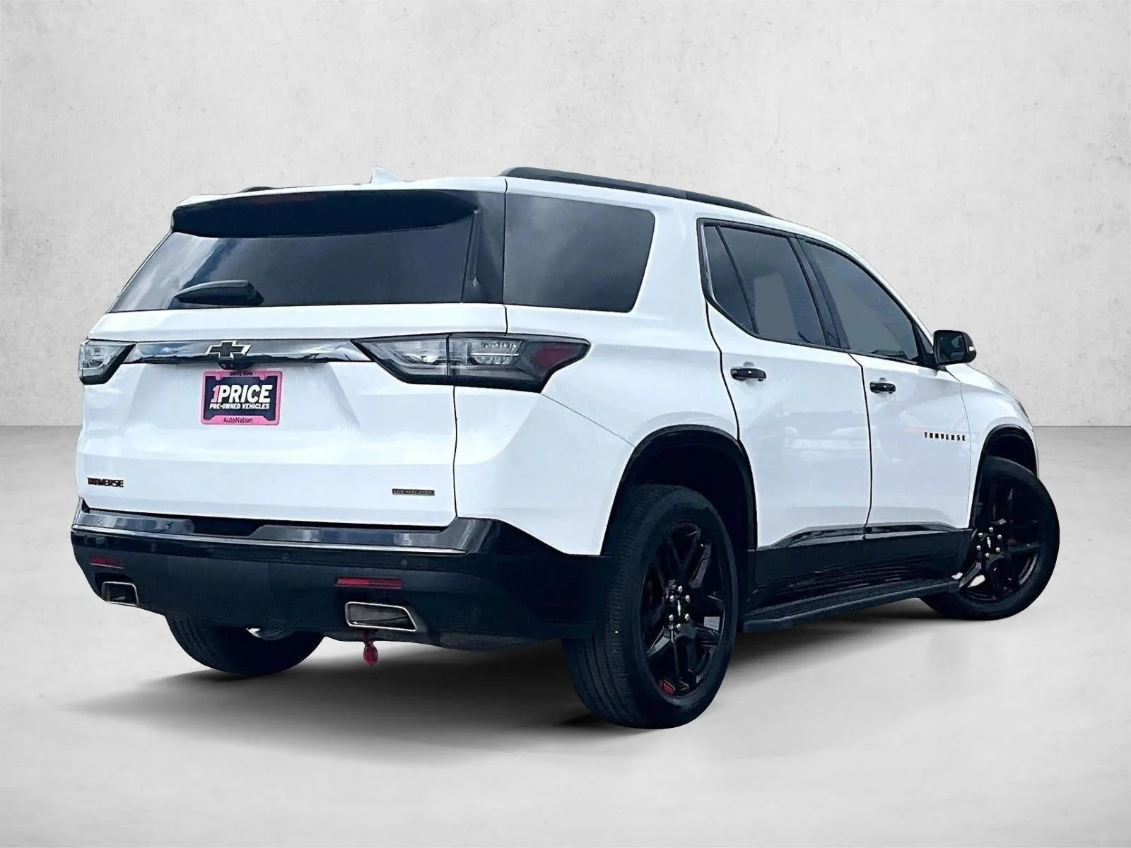2021 Chevrolet Traverse Premier photo 2