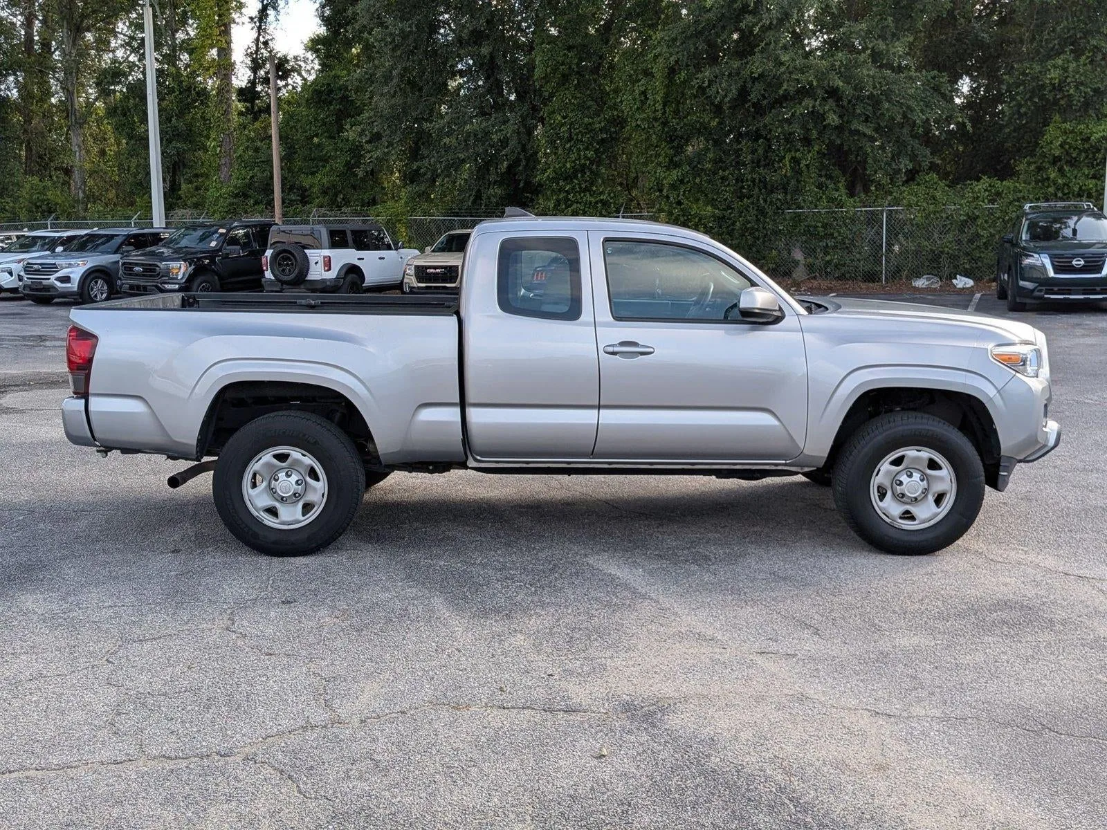 2018 Toyota Tacoma SR Access Cab 6' Bed I4 4x2 AT (GS) photo 5