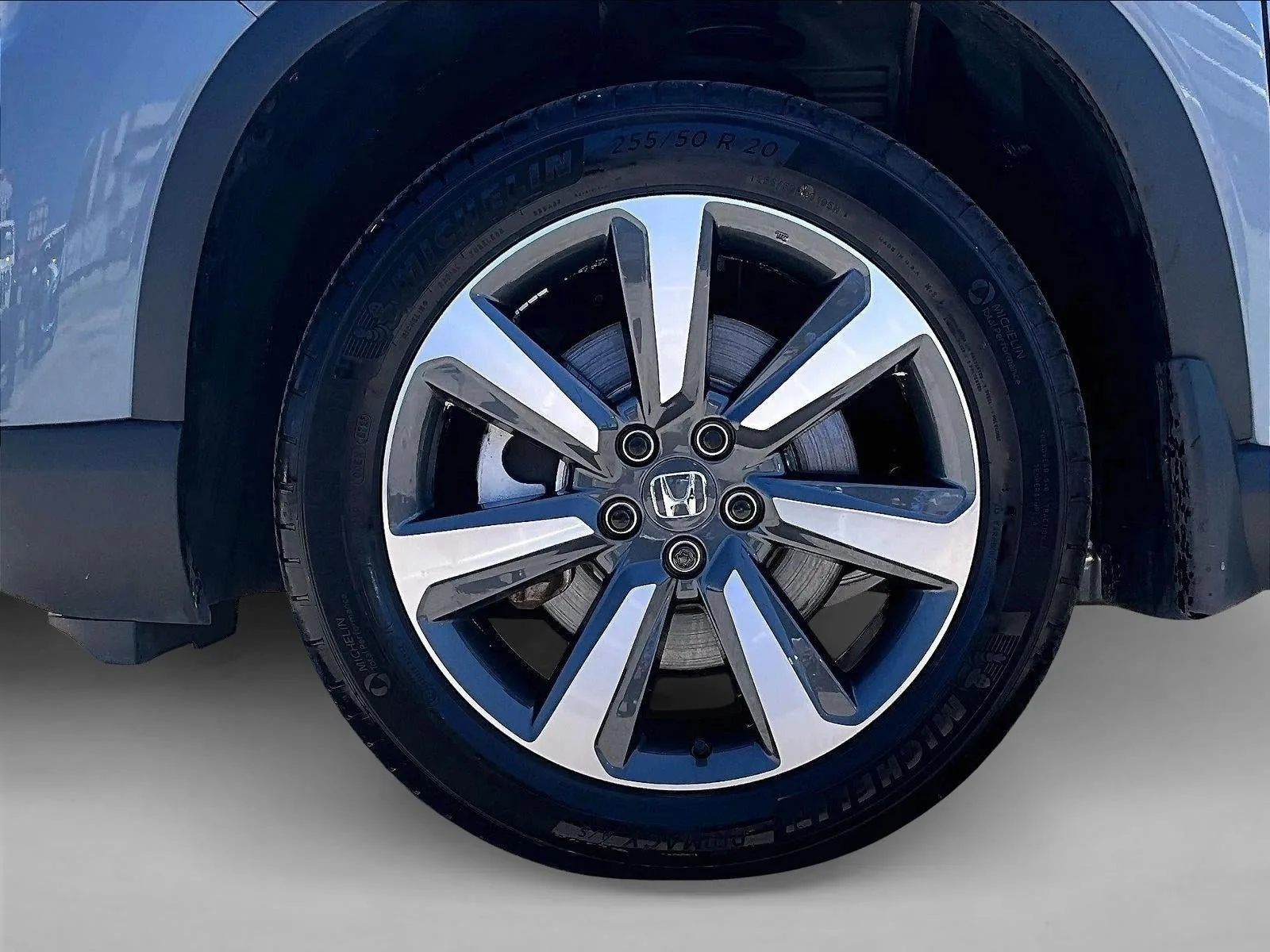 2025 Honda Pilot Touring photo 10