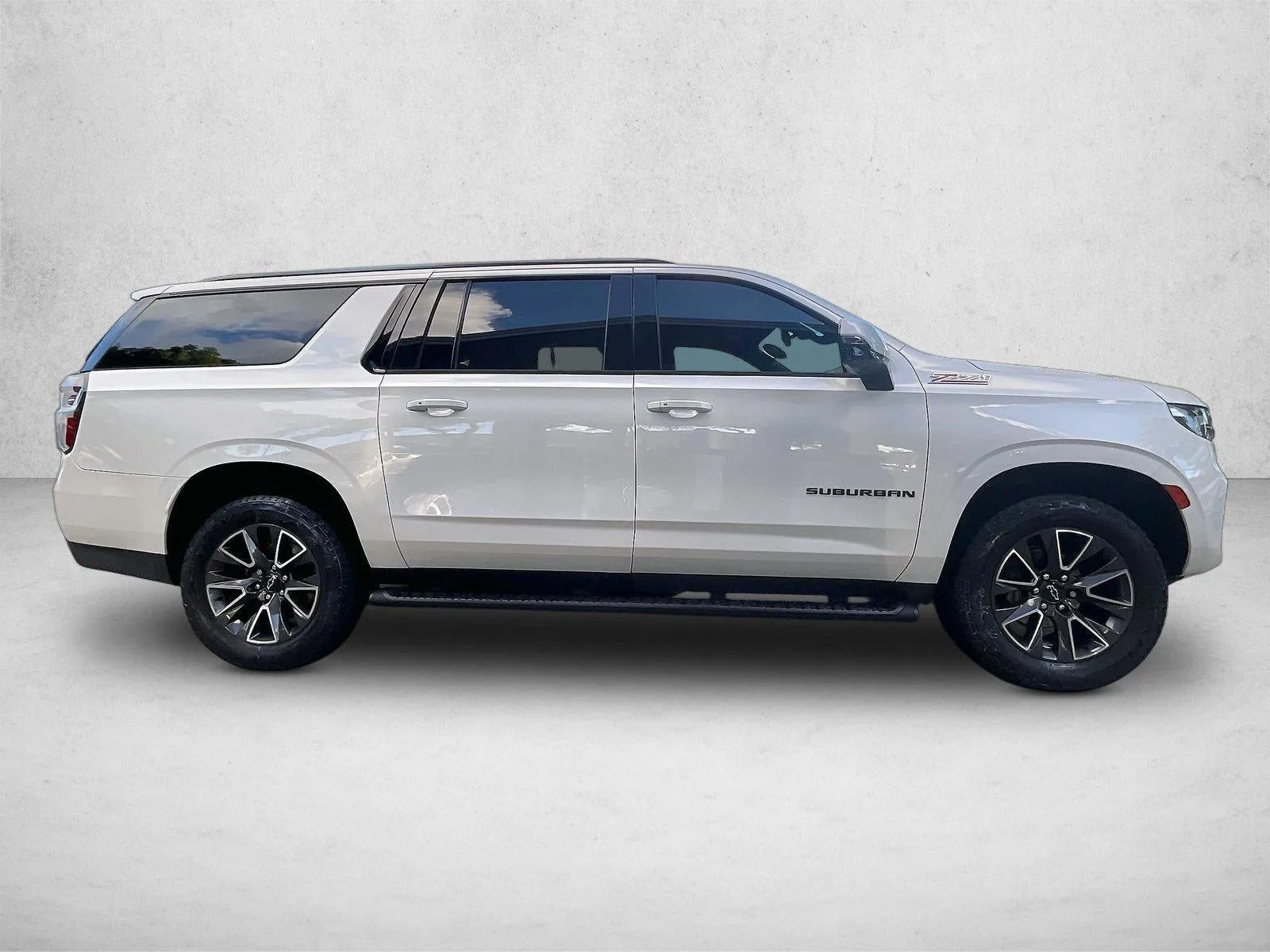 2021 Chevrolet Suburban Z71 photo 5