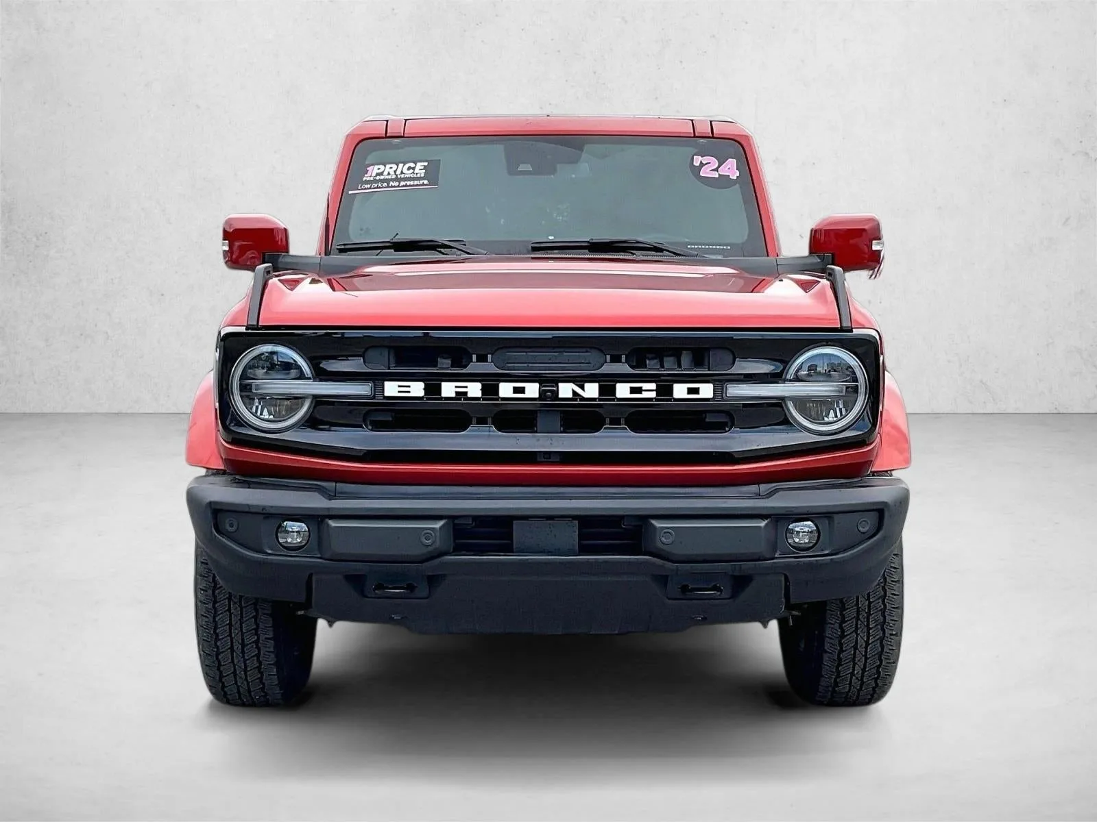 2024 Ford Bronco Outer Banks photo 3