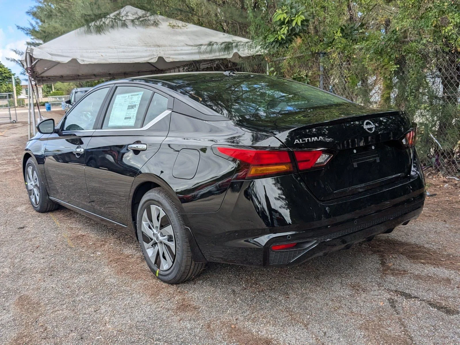 2025 Nissan Altima S FWD photo 8