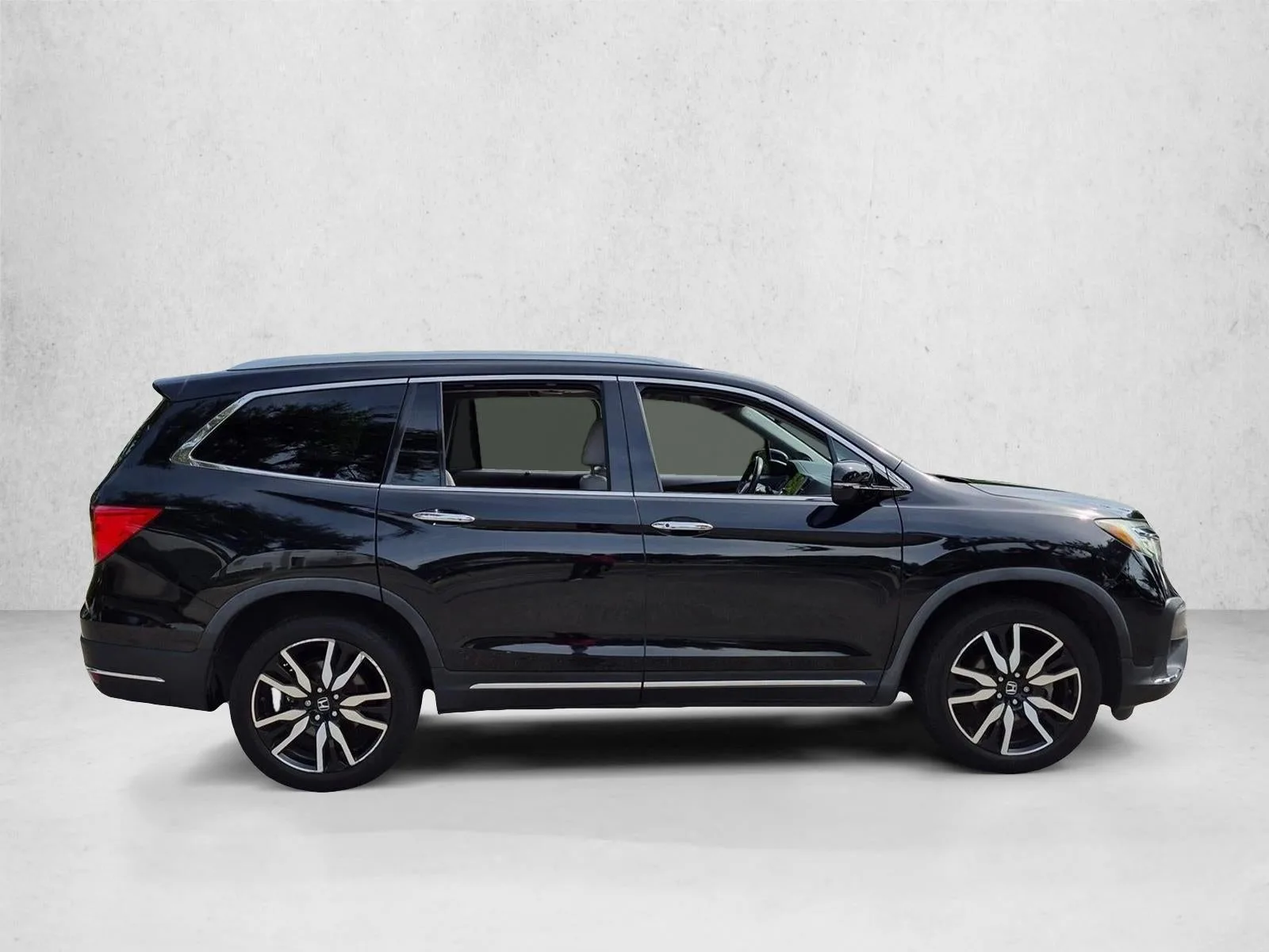 2019 Honda Pilot Touring photo 4