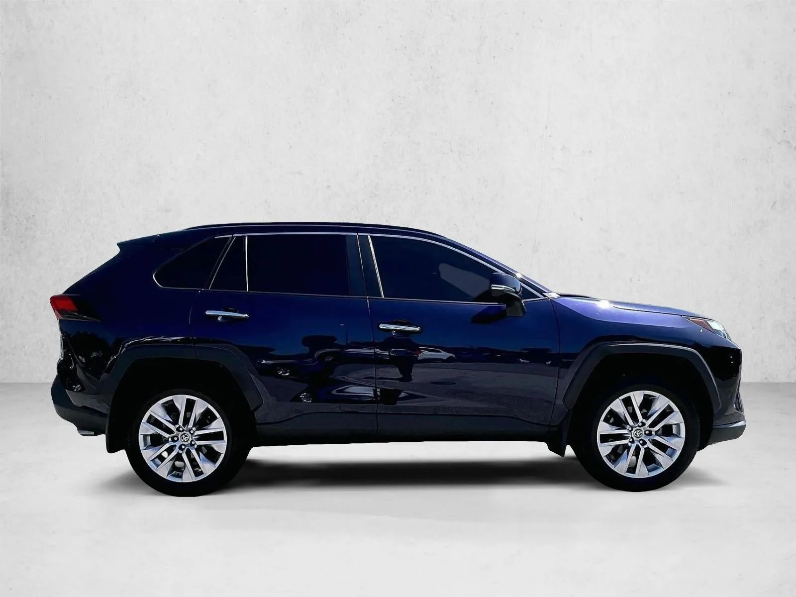 2025 Toyota RAV4 Limited photo 5