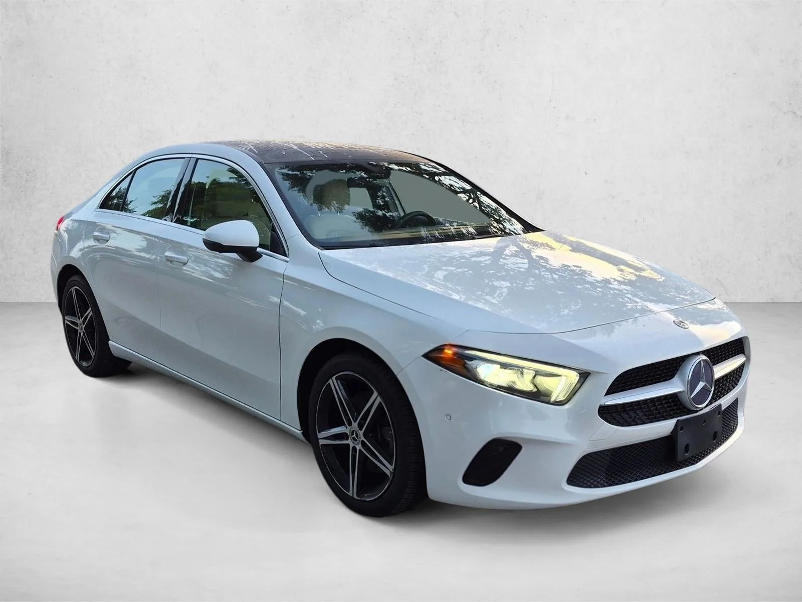 2019 Mercedes-Benz A-Class A 220 Sedan photo 2