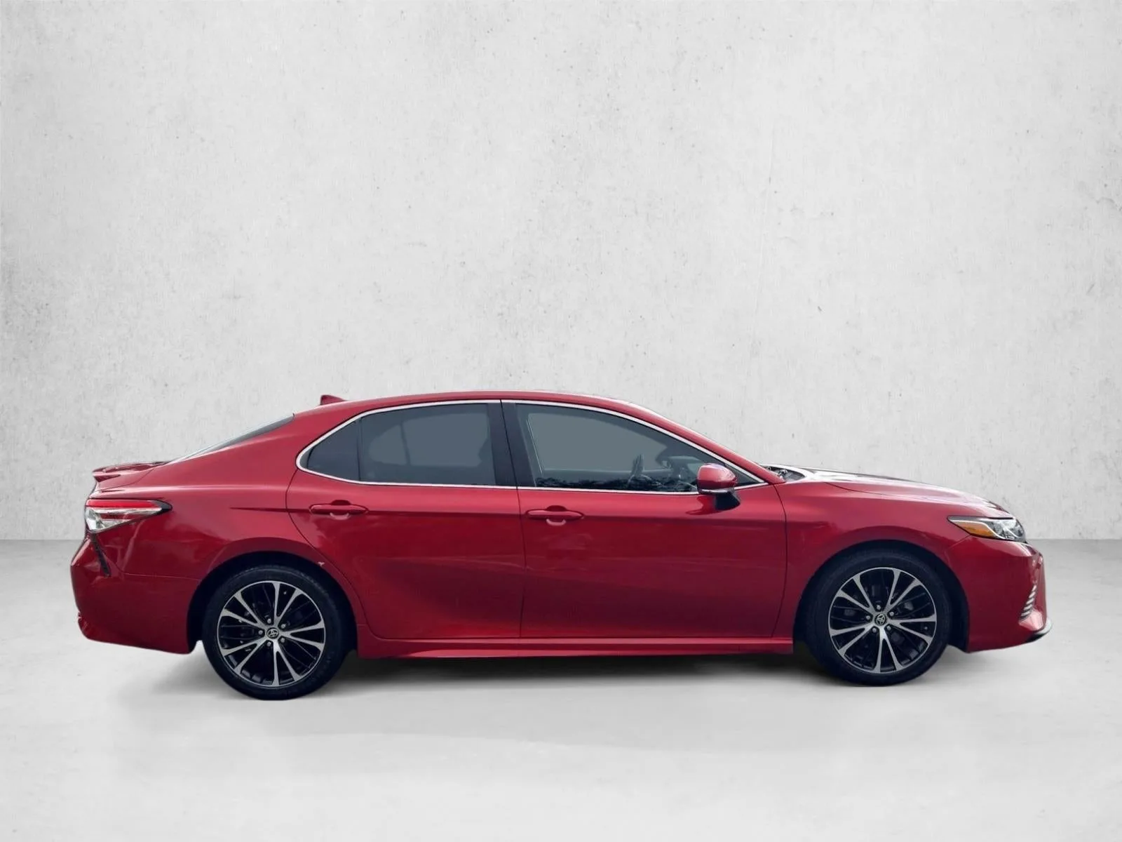 2020 Toyota Camry SE Auto AWD (Natl) photo 4