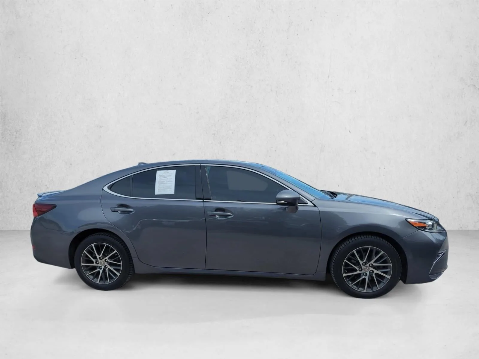 2018 Lexus ES 350 FWD photo 4