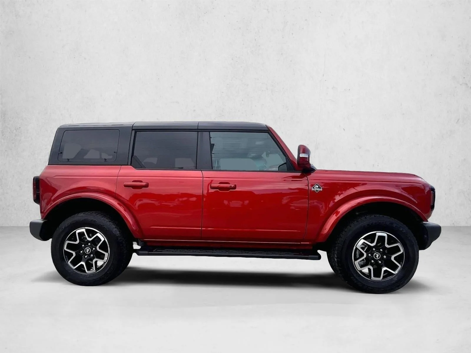 2024 Ford Bronco Outer Banks photo 5