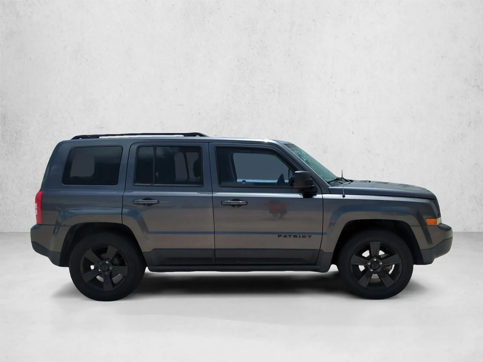 2014 Jeep Patriot FWD 4dr Altitude photo 4