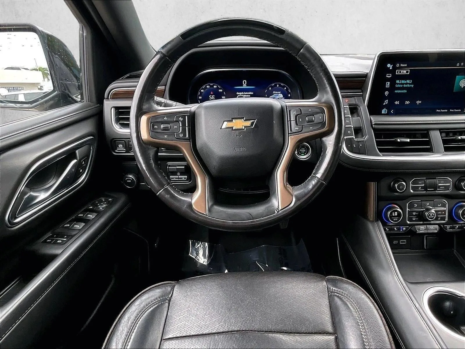 2023 Chevrolet Suburban High Country photo 7