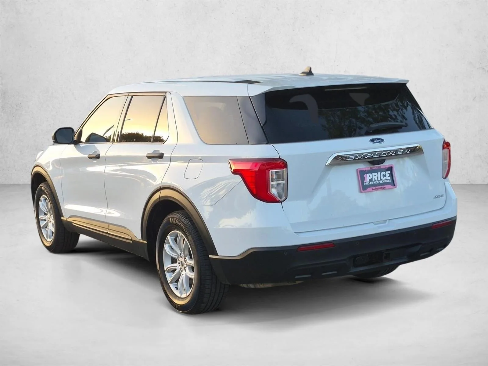 2021 Ford Explorer Base photo 6