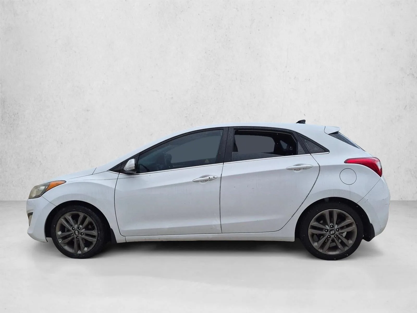 2016 Hyundai ELANTRA GT 5dr HB Auto photo 8