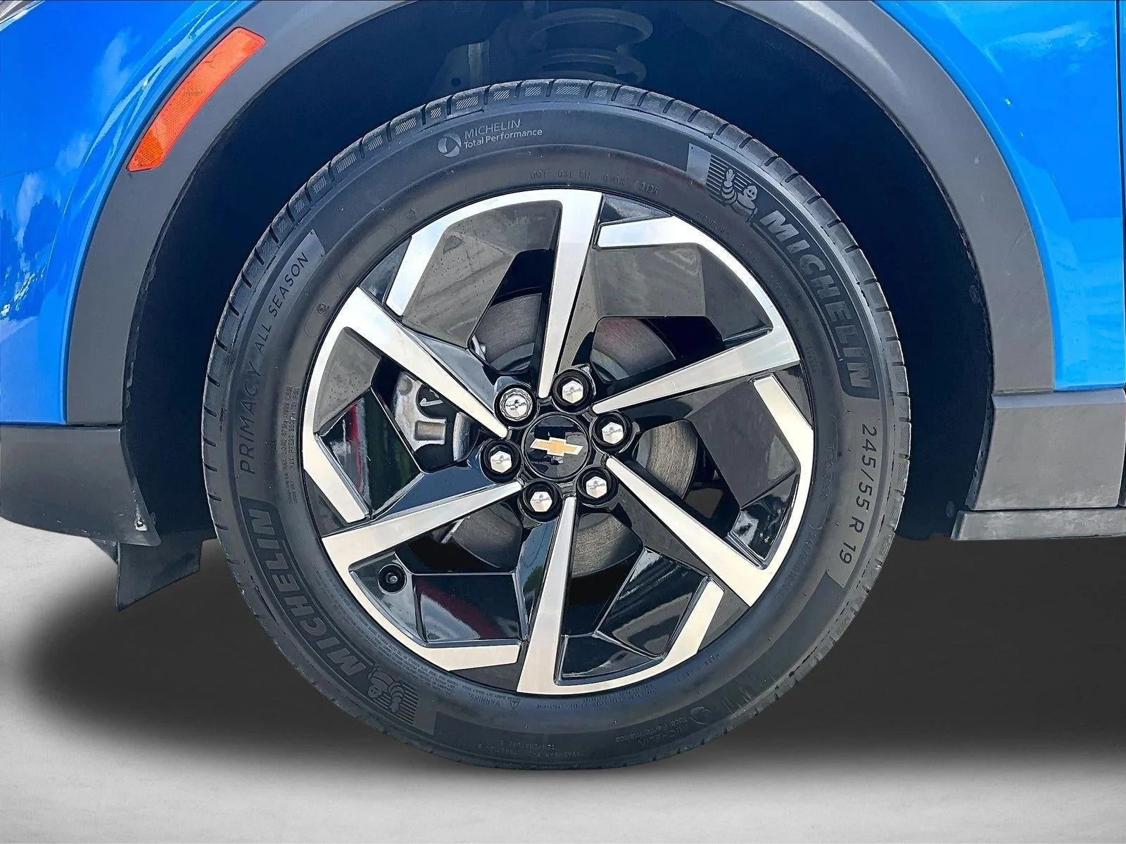 2025 Chevrolet Equinox EV LT photo 10