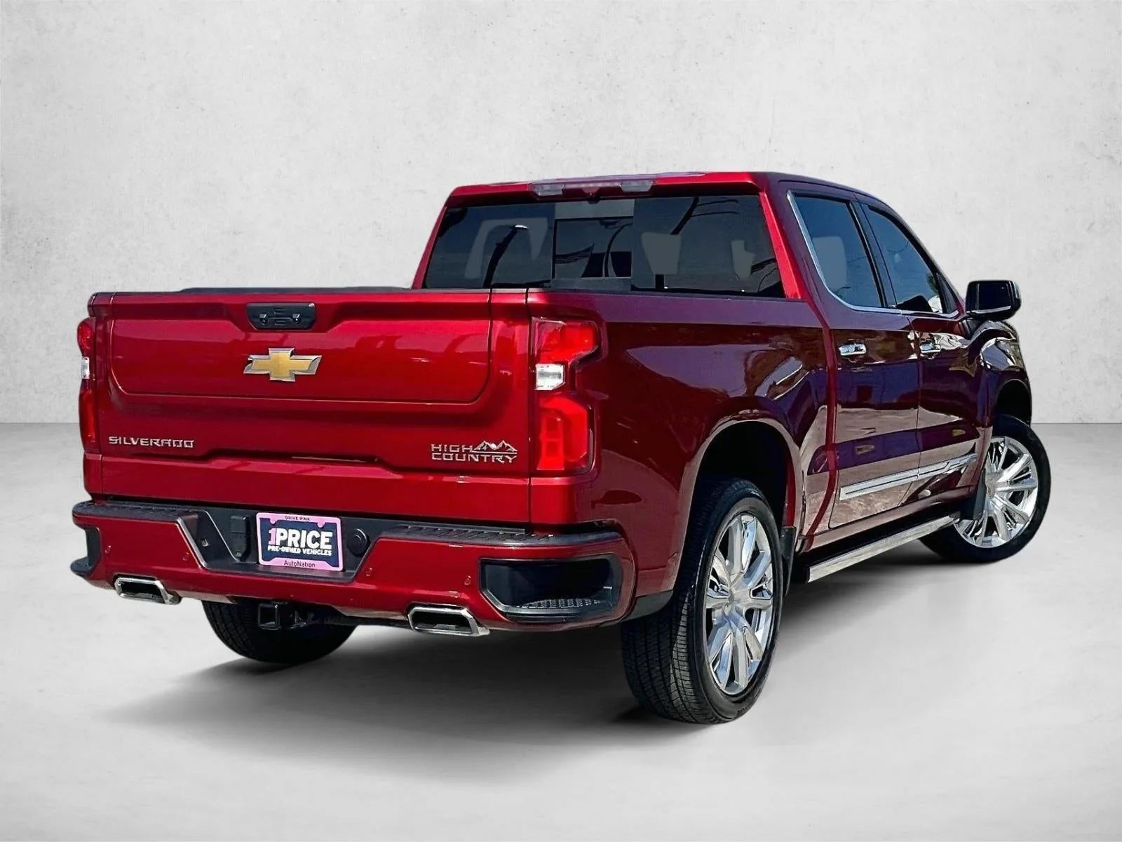 2024 Chevrolet Silverado 1500 High Country photo 2
