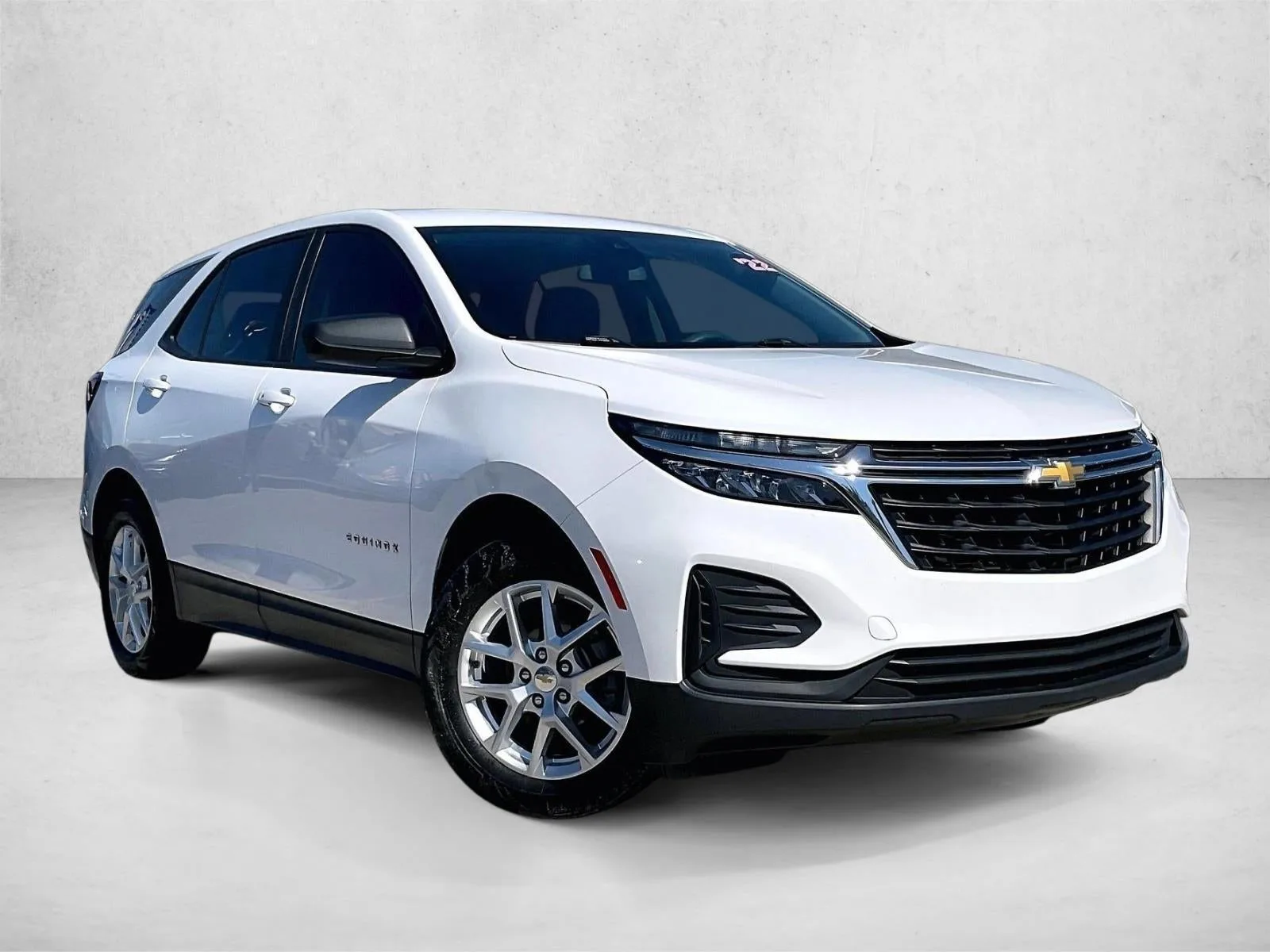 2022 Chevrolet Equinox LS photo 10