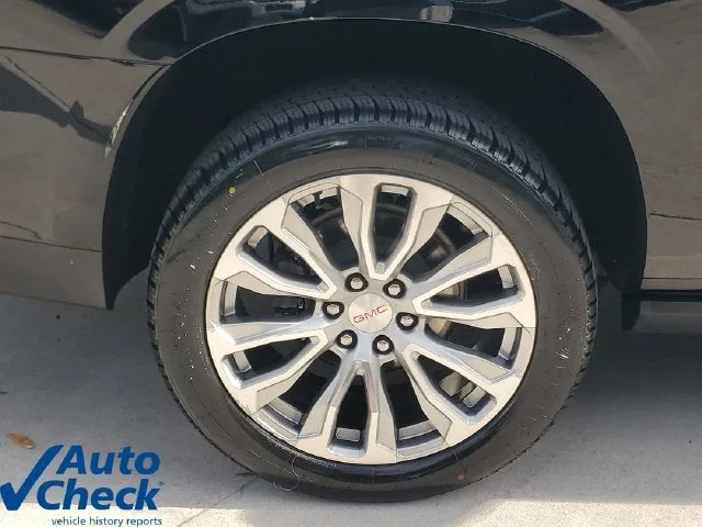 2022 GMC Yukon XL Denali photo 8