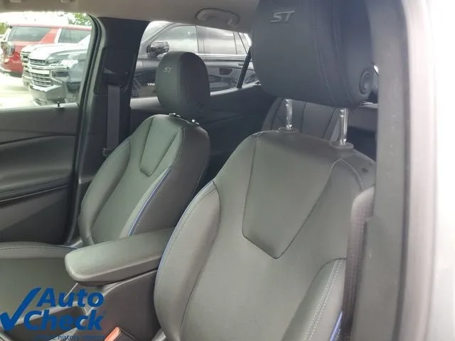 2025 Buick Encore GX Sport Touring photo 17