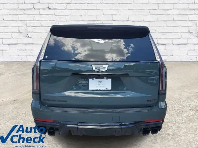 2026 Cadillac Escalade V-Series photo 3