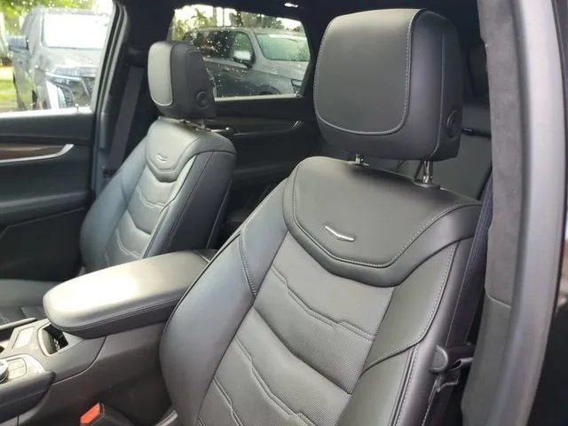 2024 Cadillac XT5 Sport photo 18