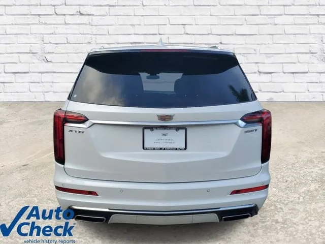 2024 Cadillac XT6 Luxury photo 3