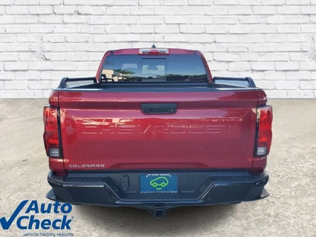 2025 Chevrolet Colorado Trail Boss photo 3