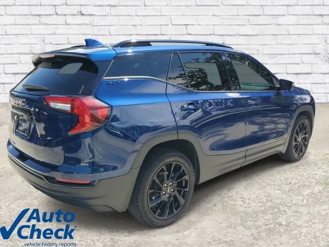 2023 GMC Terrain SLT photo 4