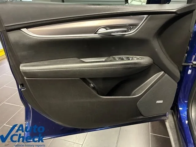2023 Cadillac XT5 Luxury photo 11