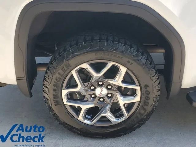 2023 GMC Sierra 1500 SLT photo 8