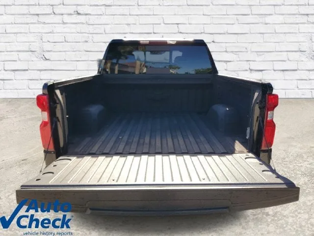 2024 Chevrolet Silverado 1500 RST photo 10